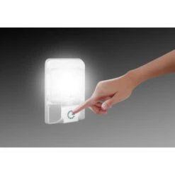 Plafoniera Brunner Auriga -Offerte Campeggio Negozio plafoniera brunner auriga involucro resistente 550 lumen 48 led 17