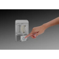 Plafoniera Brunner Auriga -Offerte Campeggio Negozio plafoniera brunner auriga involucro resistente 550 lumen 48 led 18